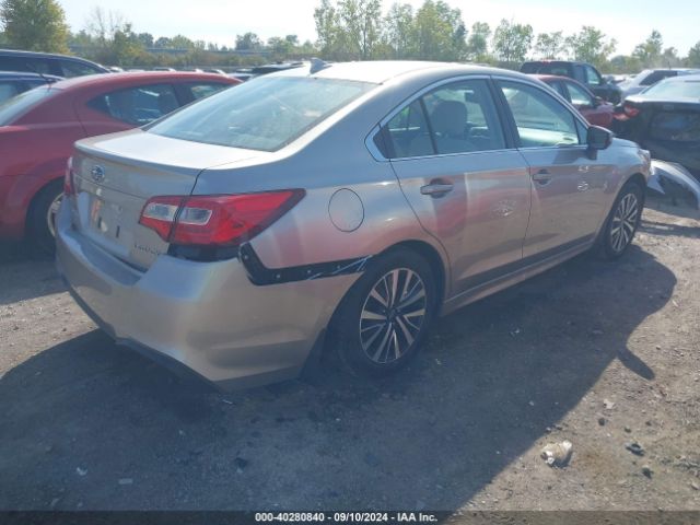 Photo 3 VIN: 4S3BNAF65J3046886 - SUBARU LEGACY 