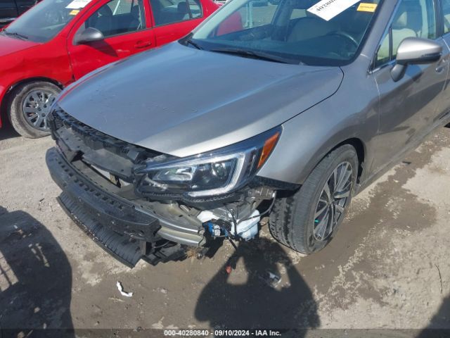 Photo 5 VIN: 4S3BNAF65J3046886 - SUBARU LEGACY 