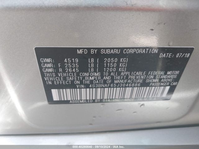 Photo 8 VIN: 4S3BNAF65J3046886 - SUBARU LEGACY 