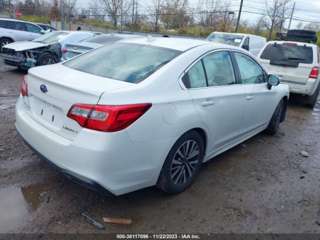 Photo 3 VIN: 4S3BNAF67K3022929 - SUBARU LEGACY 