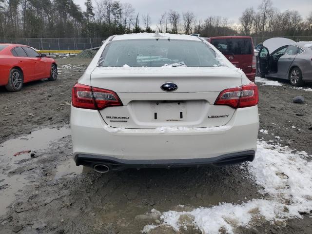 Photo 5 VIN: 4S3BNAH63J3003158 - SUBARU LEGACY 