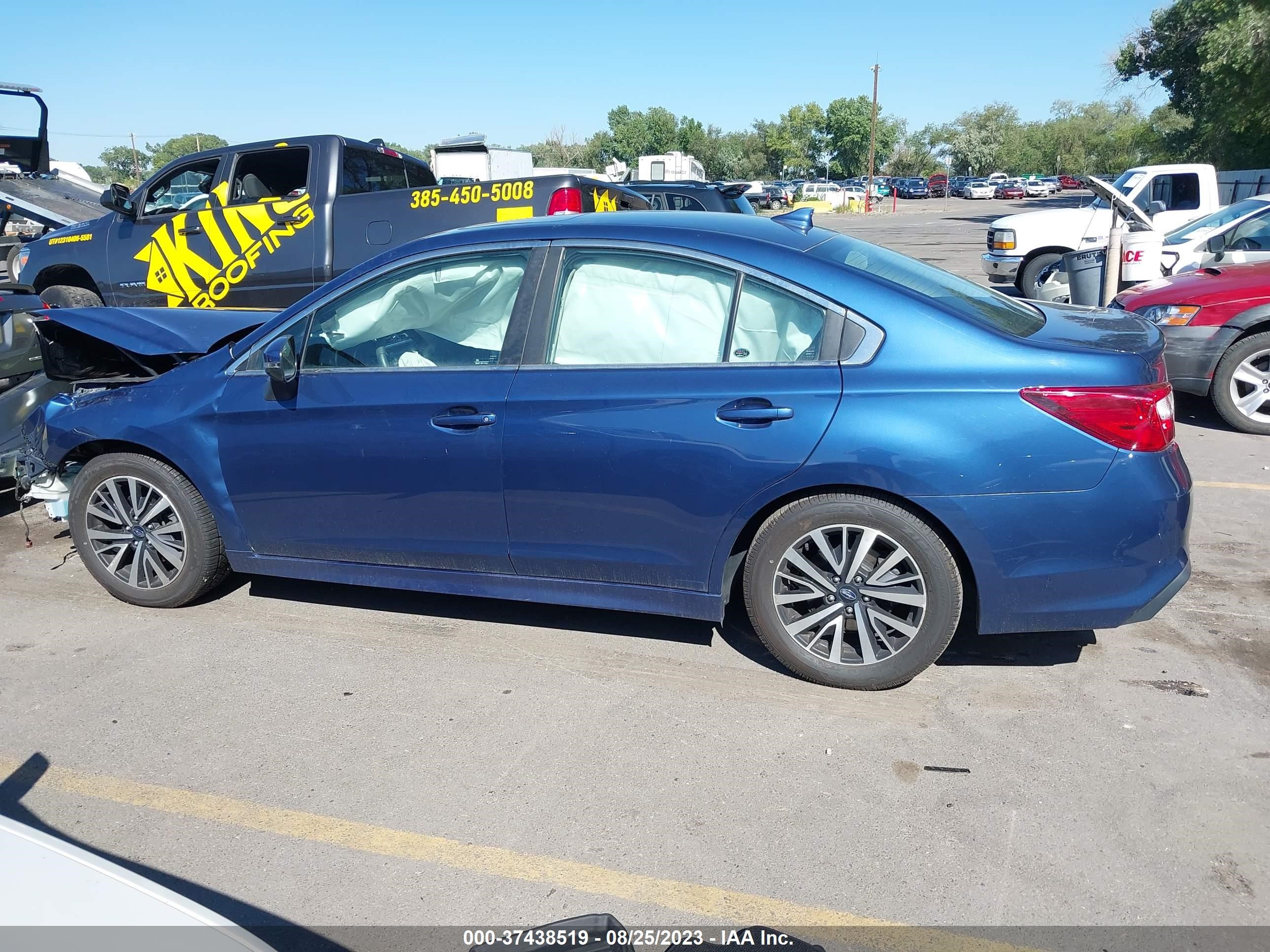 Photo 13 VIN: 4S3BNAH63K3019877 - SUBARU LEGACY 