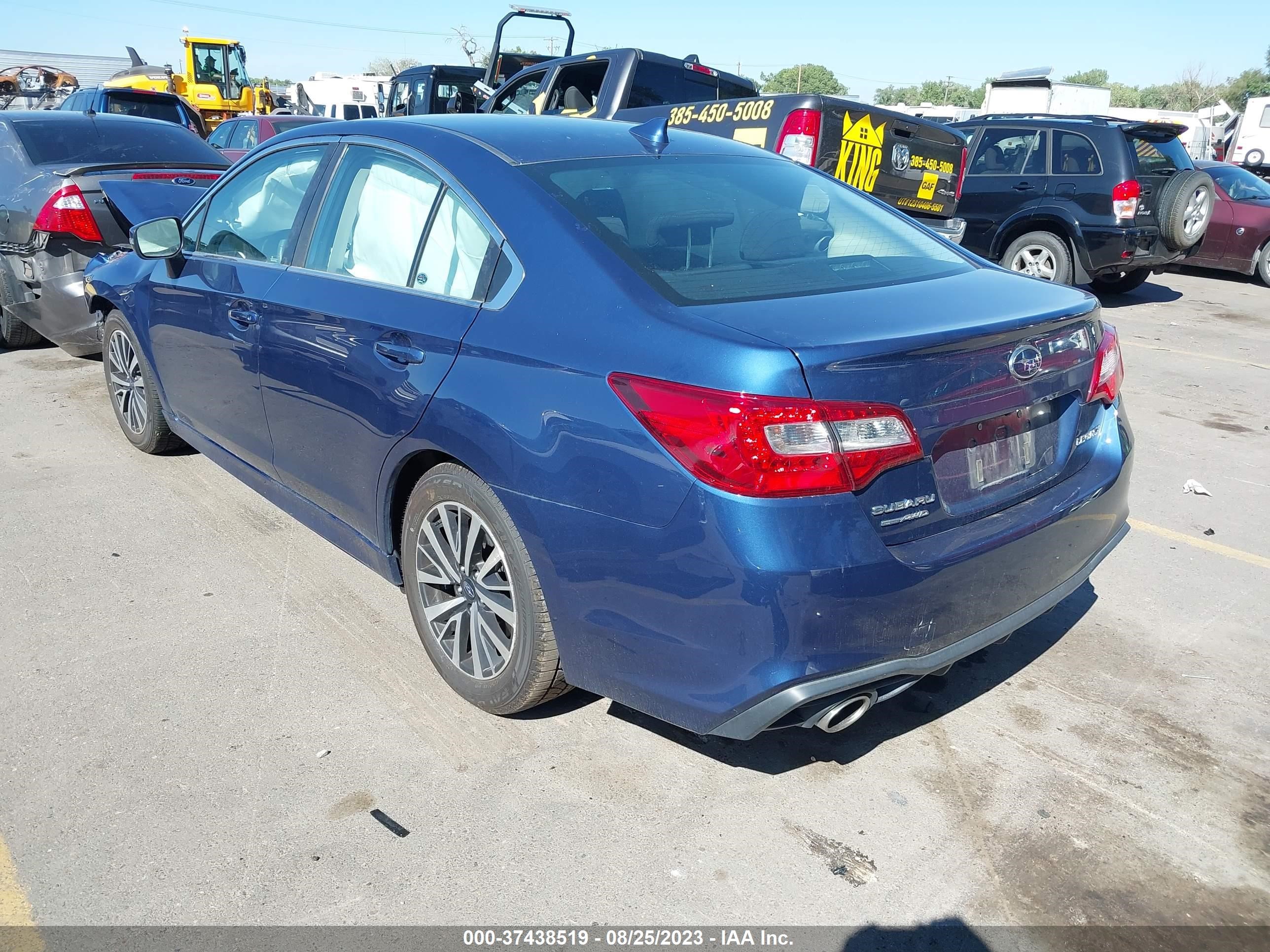 Photo 2 VIN: 4S3BNAH63K3019877 - SUBARU LEGACY 