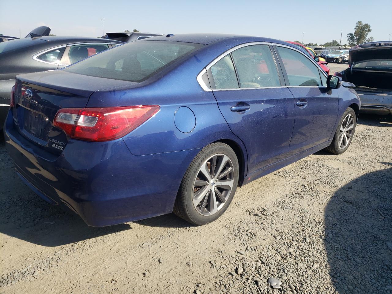 Photo 2 VIN: 4S3BNAJ68F3059615 - SUBARU LEGACY 