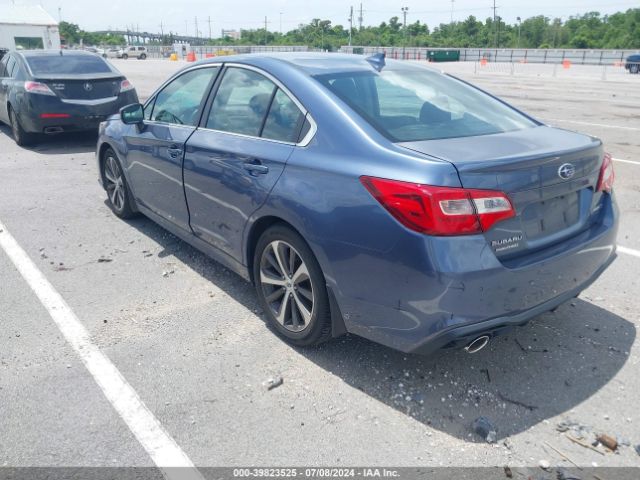 Photo 2 VIN: 4S3BNAN61J3018245 - SUBARU LEGACY 