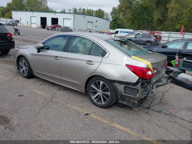 Photo 2 VIN: 4S3BNAN61J3022456 - SUBARU LEGACY 