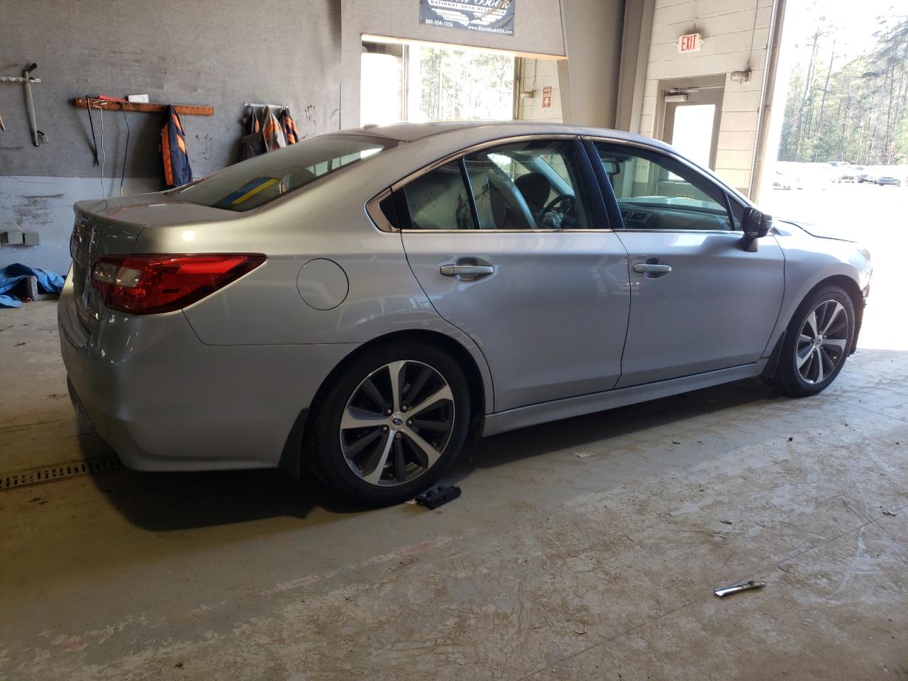 Photo 2 VIN: 4S3BNAN6XF3039960 - SUBARU LEGACY 