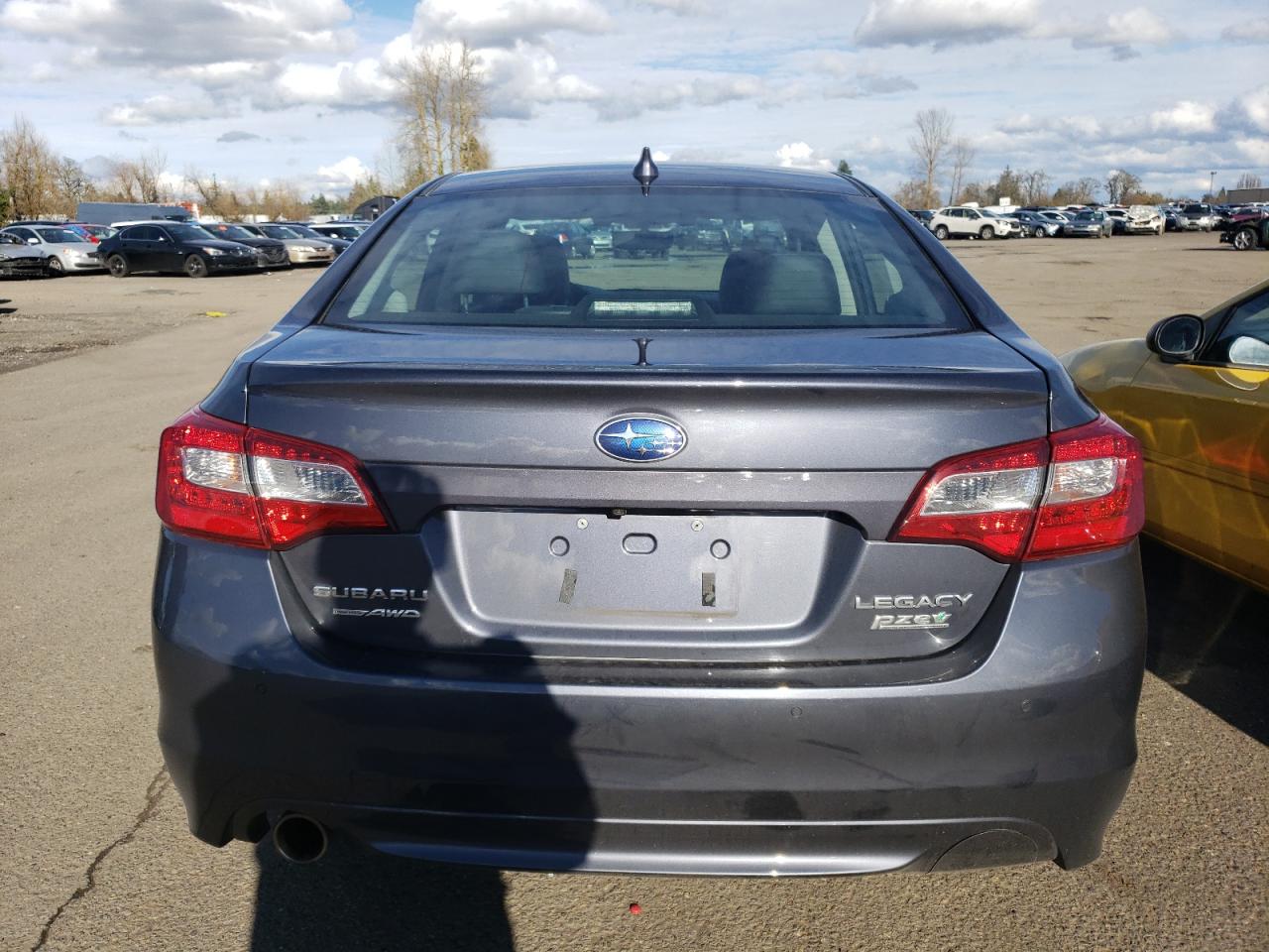 Photo 5 VIN: 4S3BNAN6XH3045793 - SUBARU LEGACY 