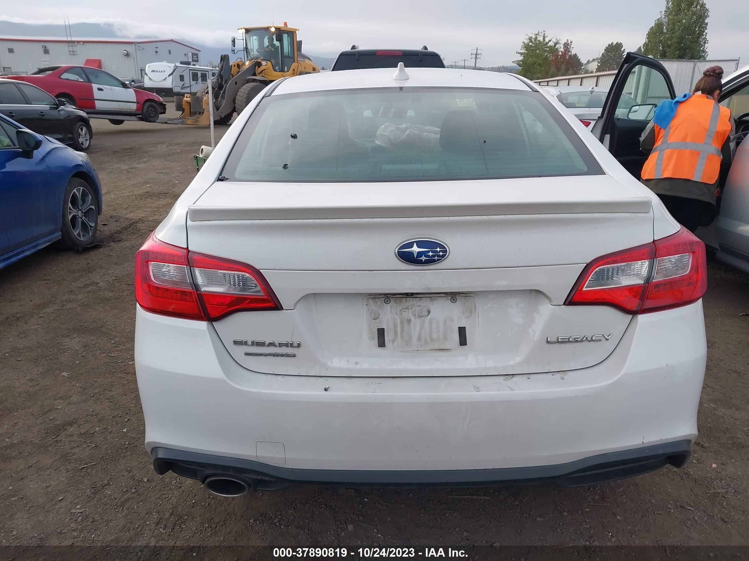 Photo 14 VIN: 4S3BNAR62K3003152 - SUBARU LEGACY 