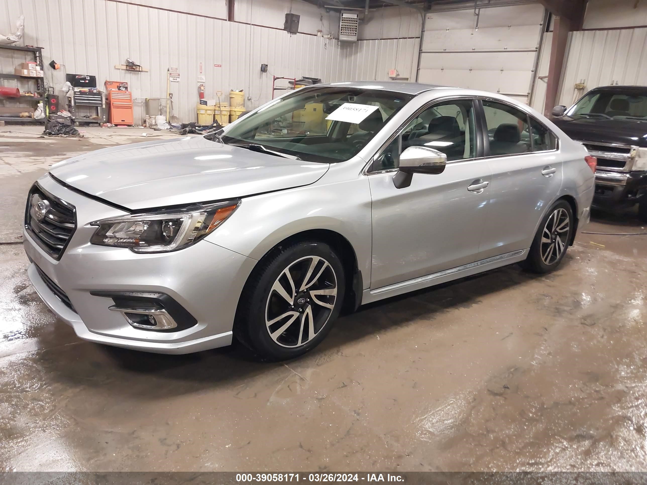 Photo 1 VIN: 4S3BNAR62K3011705 - SUBARU LEGACY 