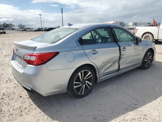 Photo 2 VIN: 4S3BNAR65J3021482 - SUBARU LEGACY SPO 