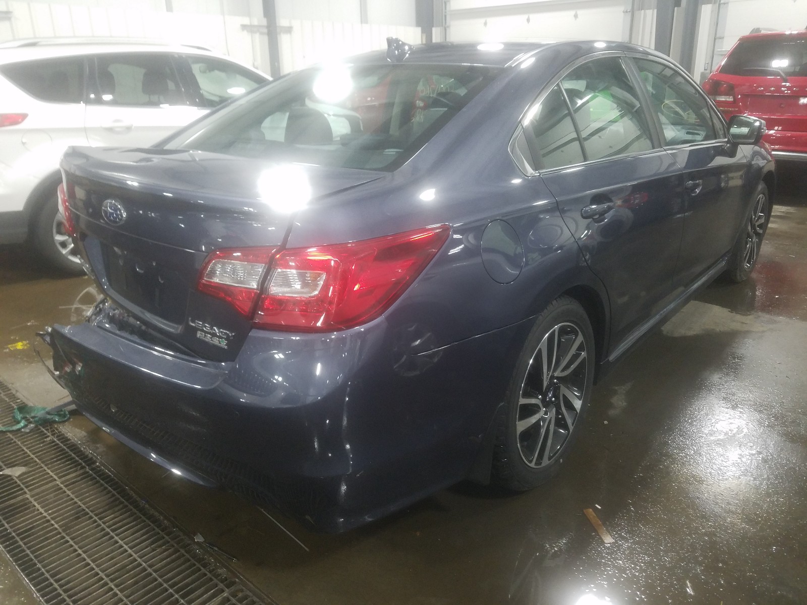 Photo 3 VIN: 4S3BNAS61H3022228 - SUBARU LEGACY SPO 