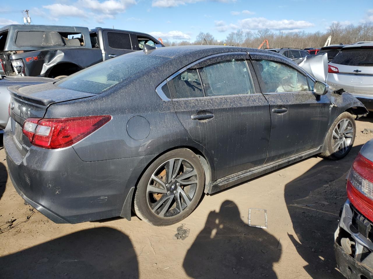 Photo 2 VIN: 4S3BNAS62K3008524 - SUBARU LEGACY 