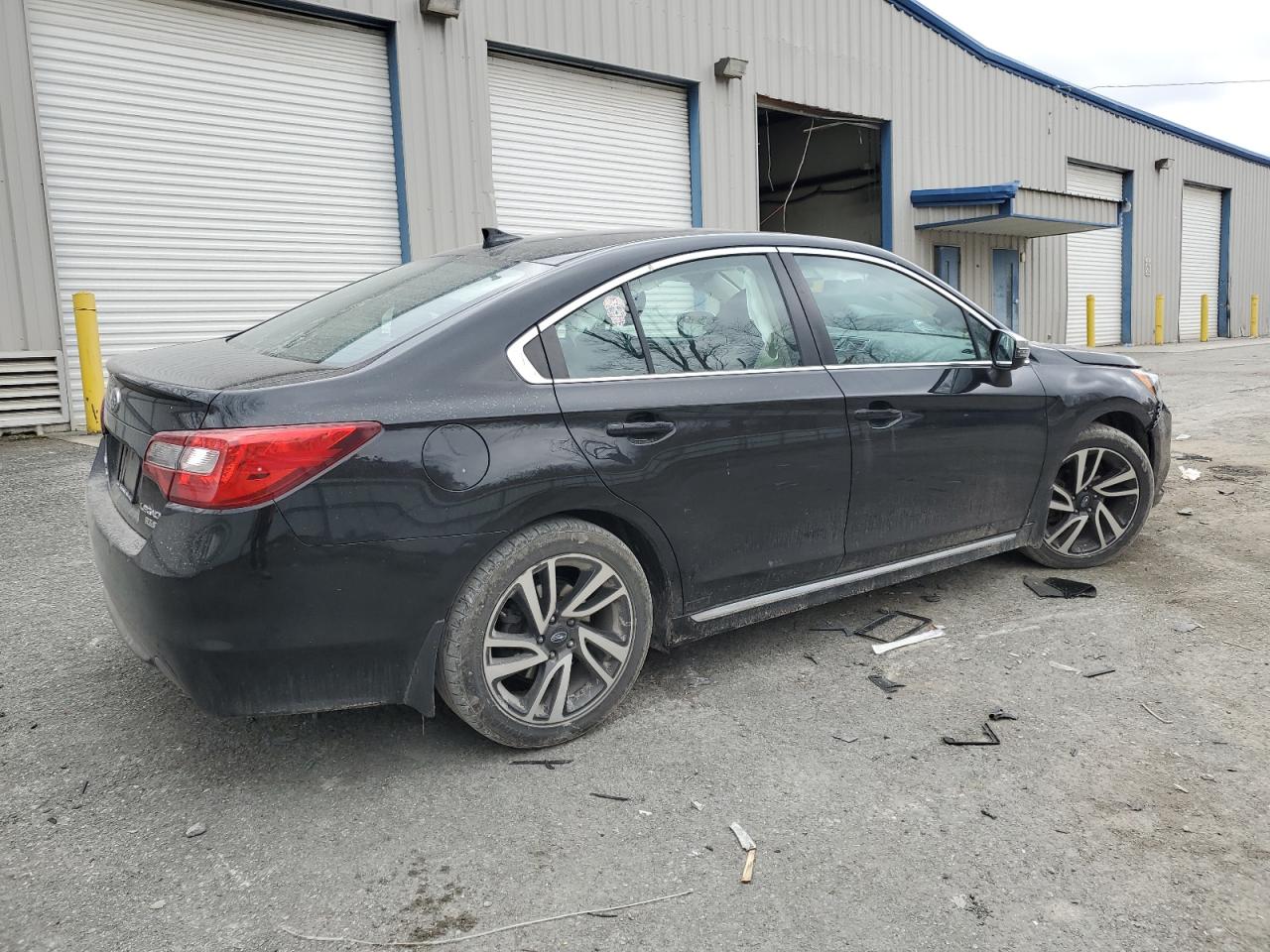 Photo 2 VIN: 4S3BNAS64H3066465 - SUBARU LEGACY 