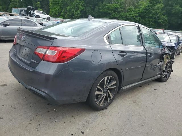 Photo 2 VIN: 4S3BNAS65J3022657 - SUBARU LEGACY SPO 