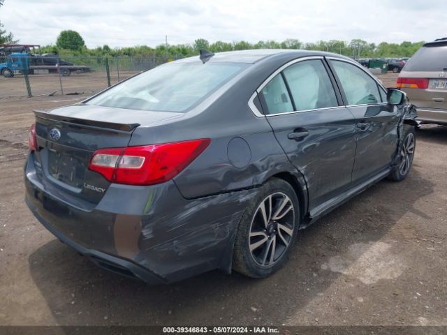 Photo 3 VIN: 4S3BNAS68J3009420 - SUBARU LEGACY 