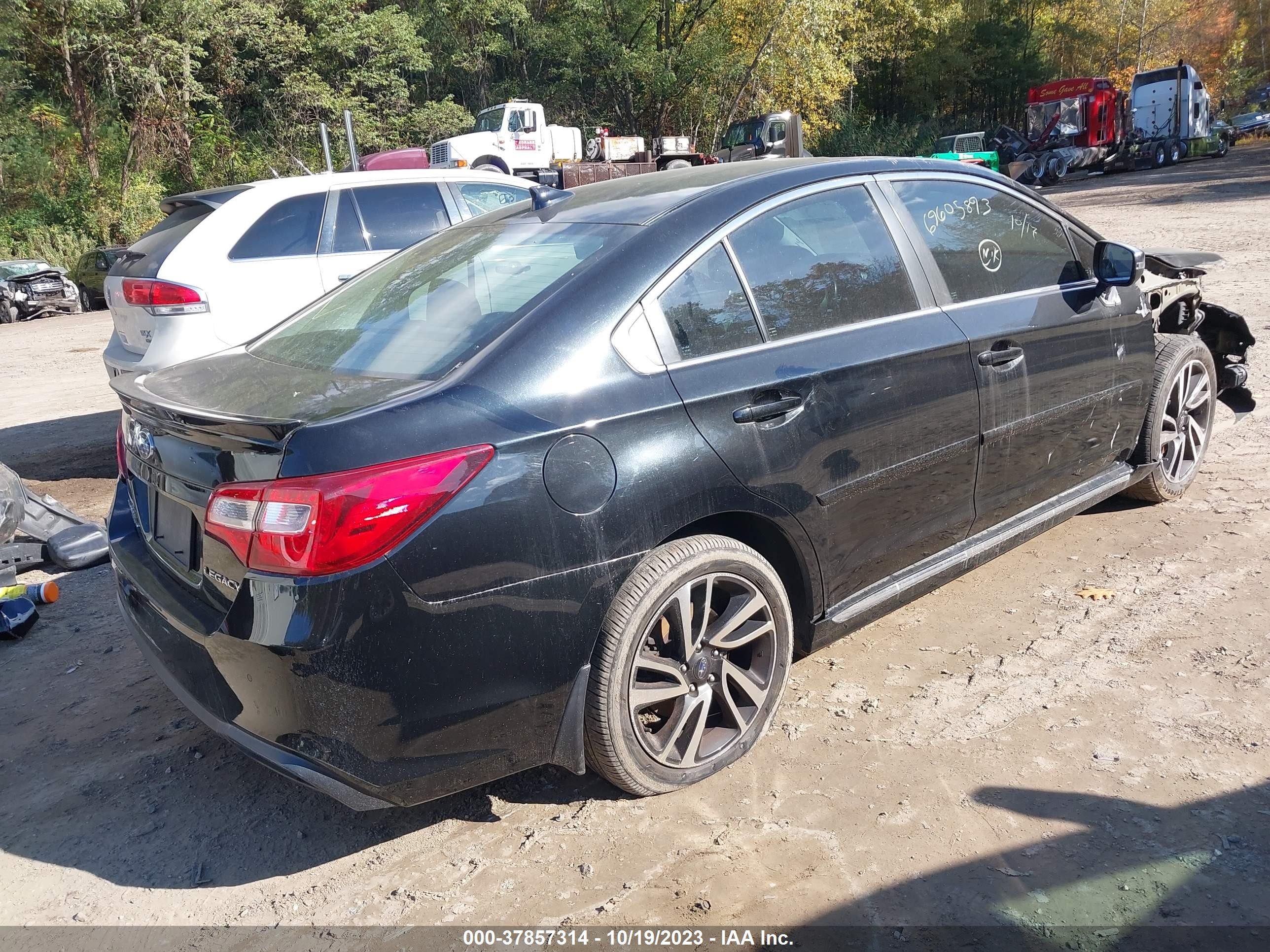 Photo 3 VIN: 4S3BNAS6XK3027189 - SUBARU LEGACY 