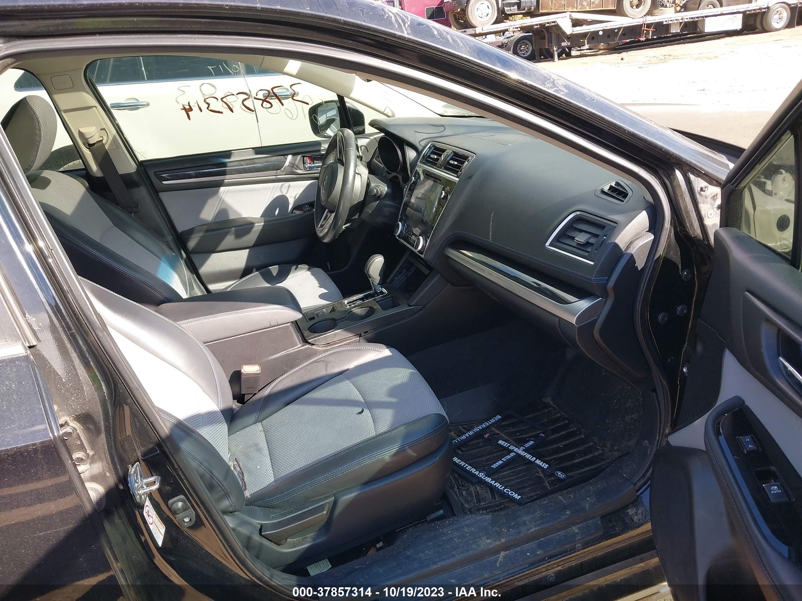 Photo 4 VIN: 4S3BNAS6XK3027189 - SUBARU LEGACY 