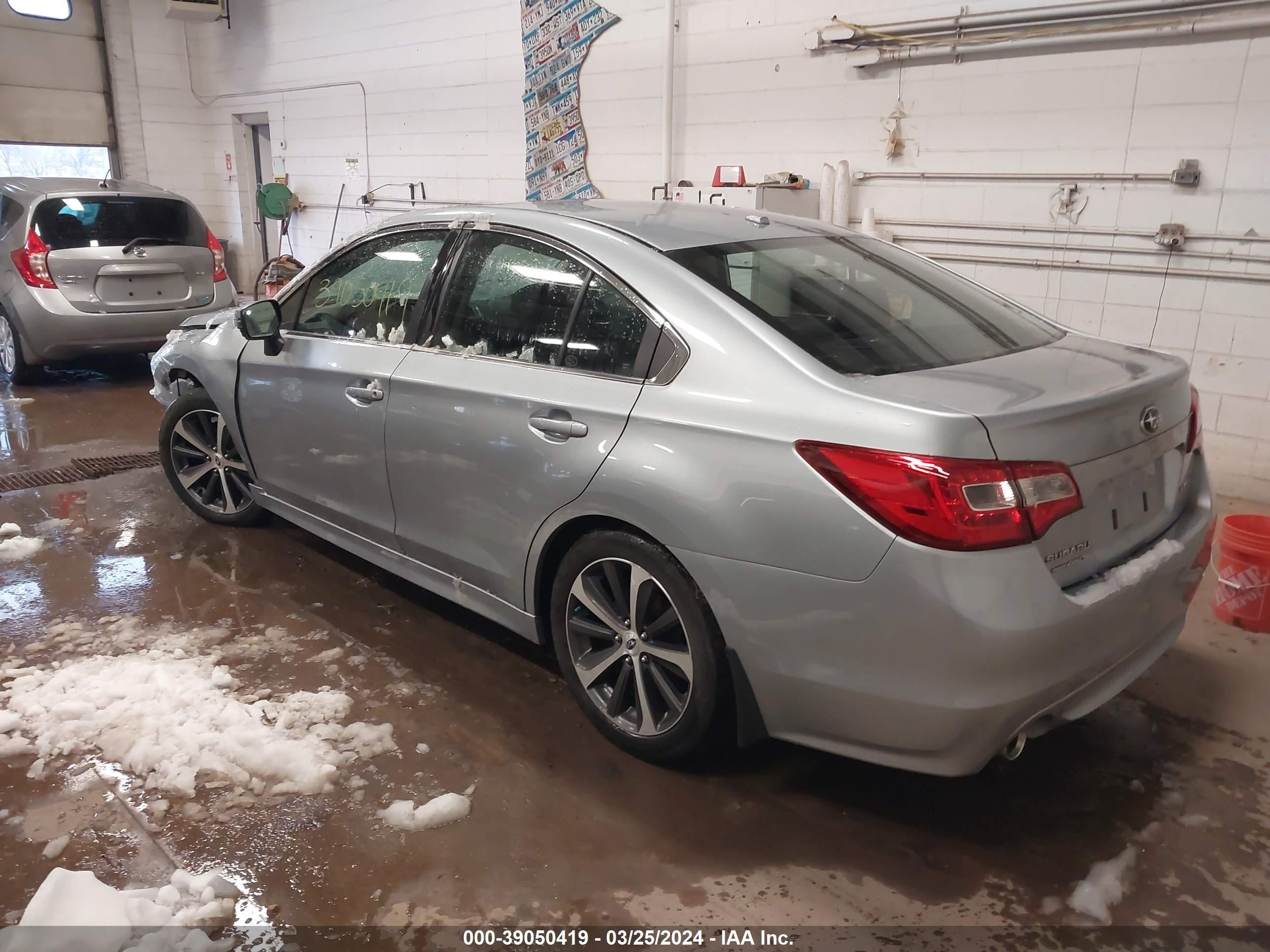 Photo 2 VIN: 4S3BNBL62F3007447 - SUBARU LEGACY 