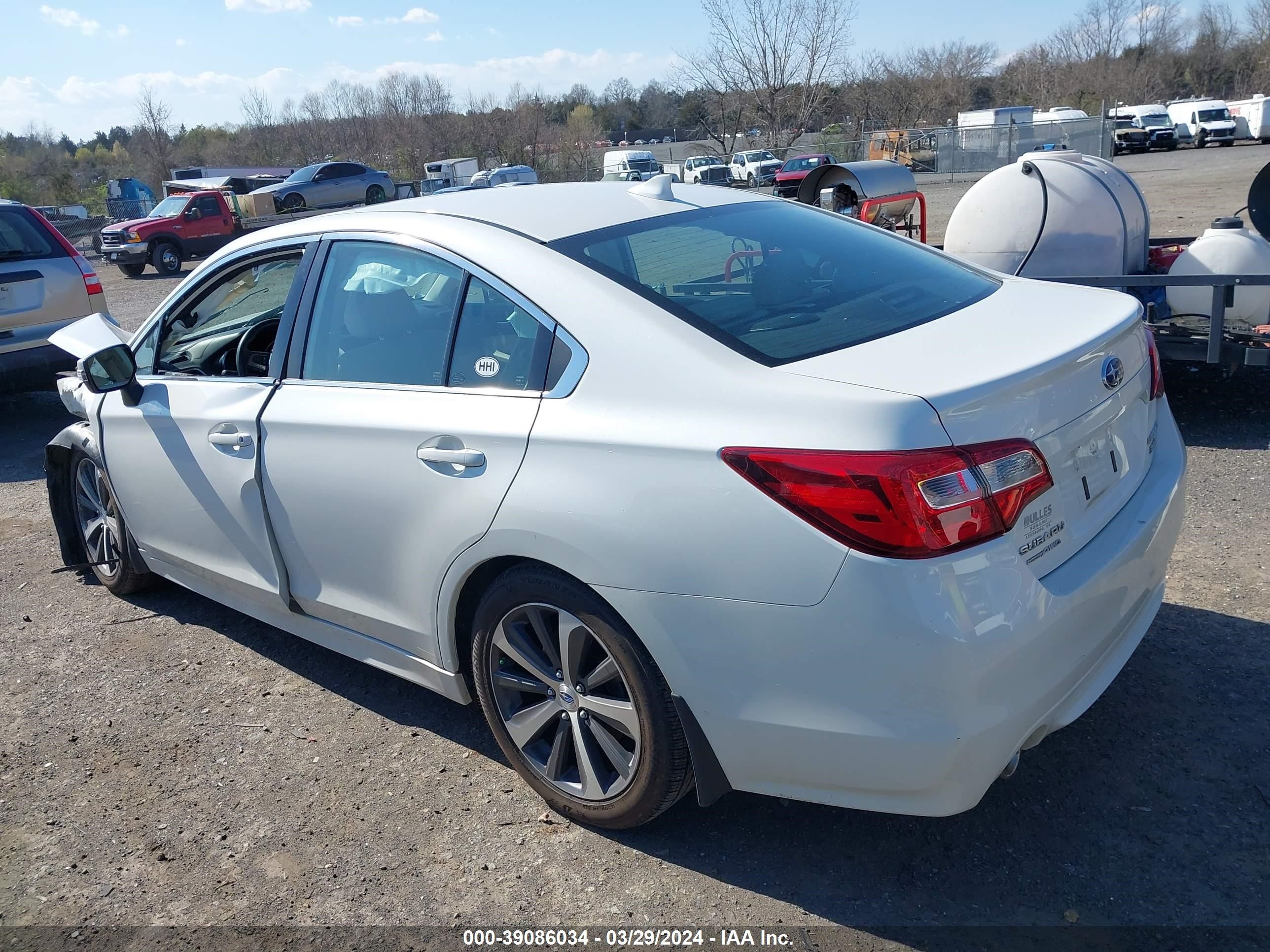 Photo 2 VIN: 4S3BNEN60G3055268 - SUBARU LEGACY 