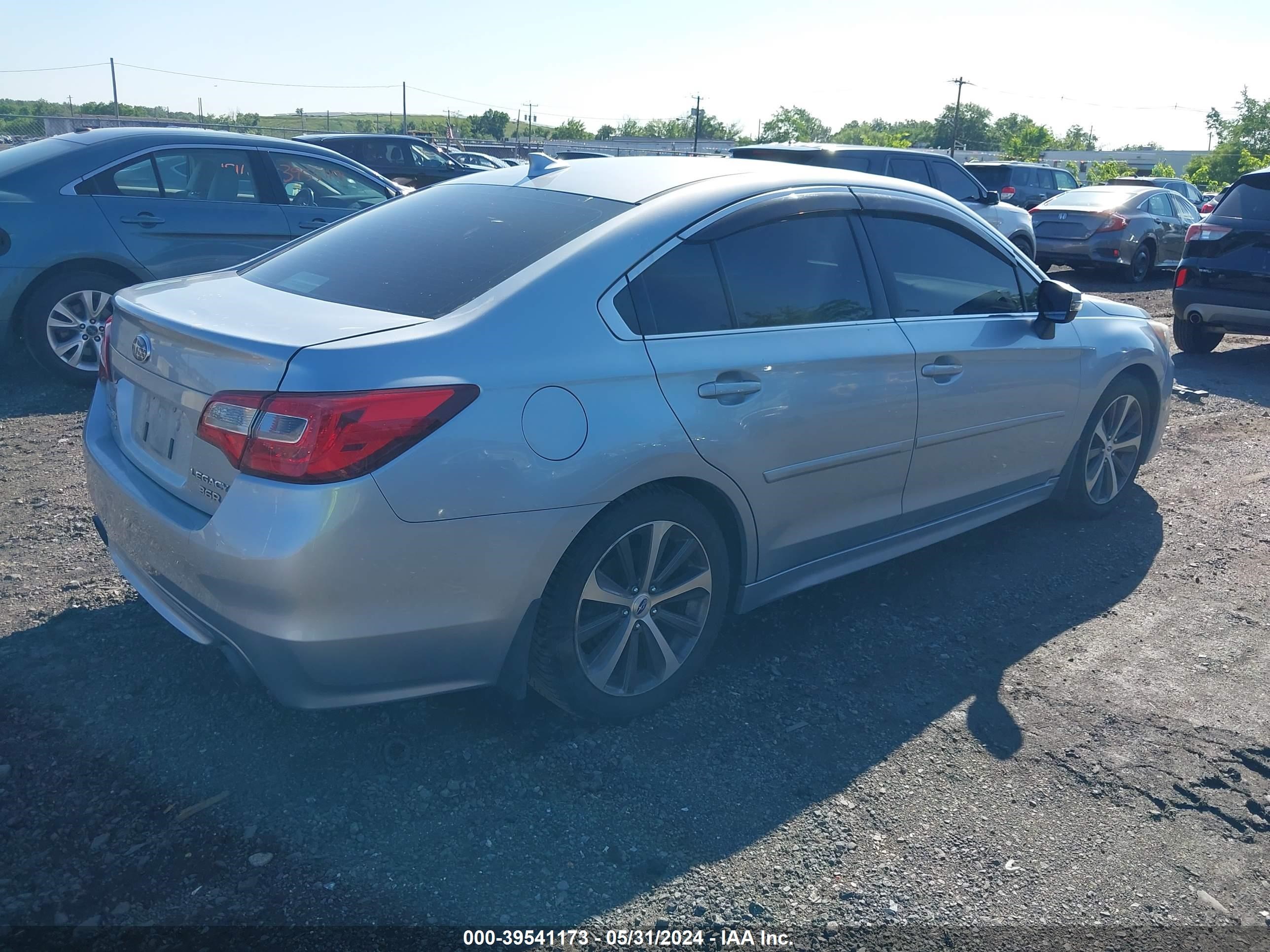 Photo 3 VIN: 4S3BNEN68G3043899 - SUBARU LEGACY 