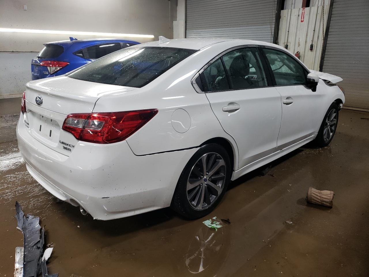 Photo 2 VIN: 4S3BNEN6XH3051794 - SUBARU LEGACY 