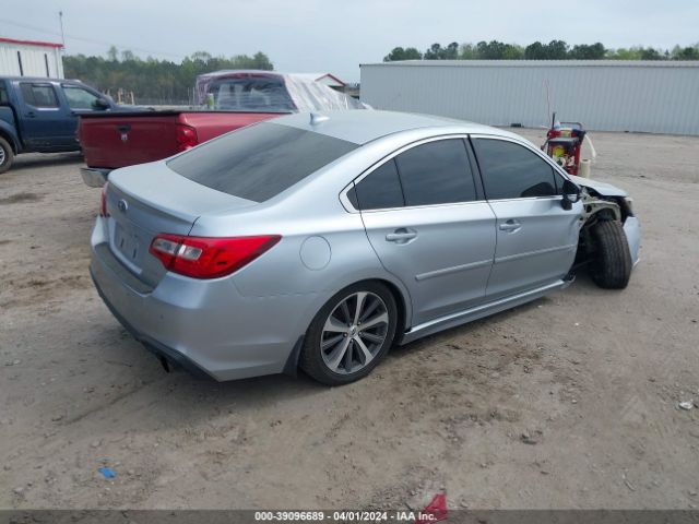 Photo 3 VIN: 4S3BNEN6XJ3003315 - SUBARU LEGACY 