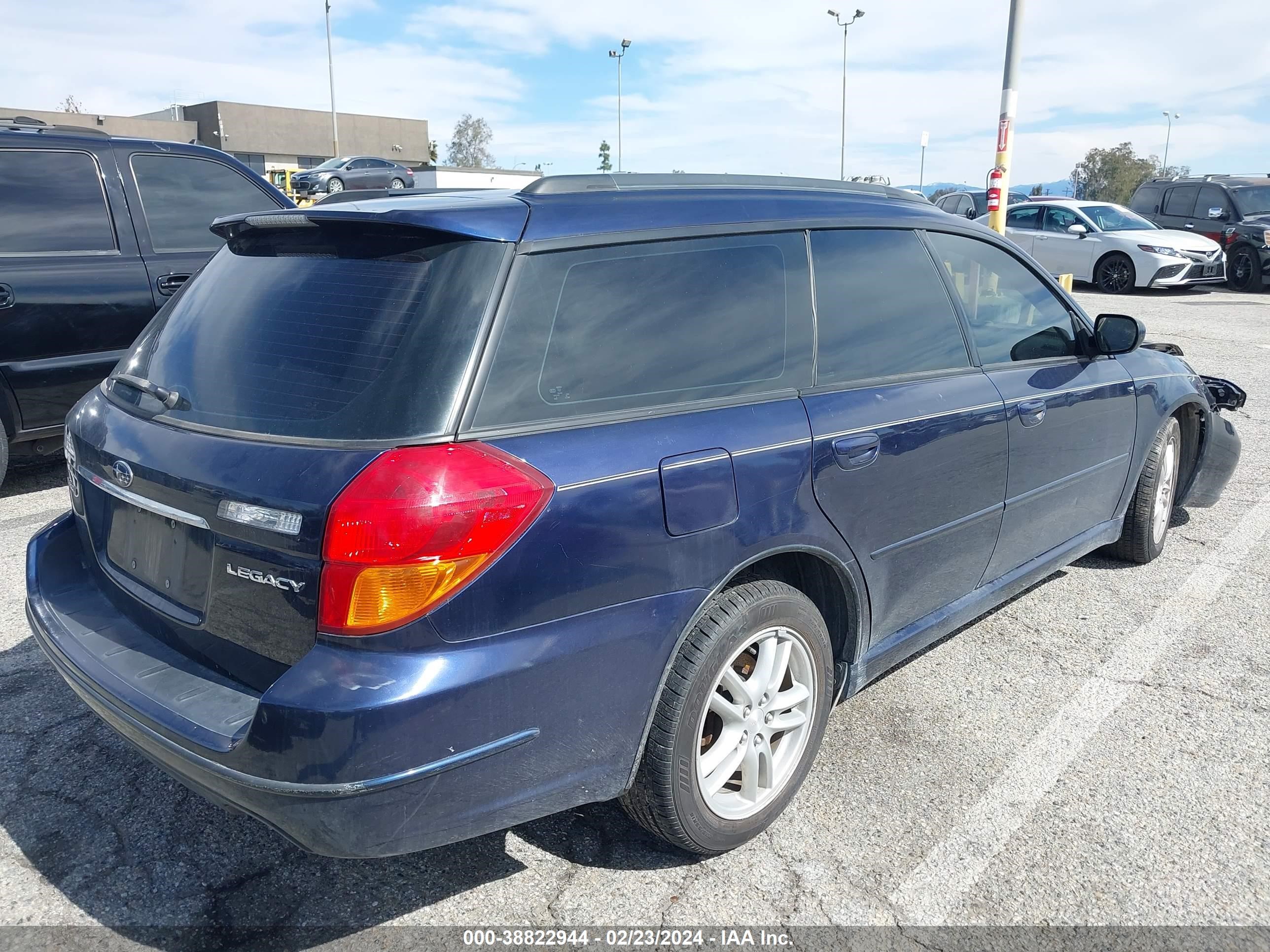 Photo 3 VIN: 4S3BP616357301869 - SUBARU LEGACY 