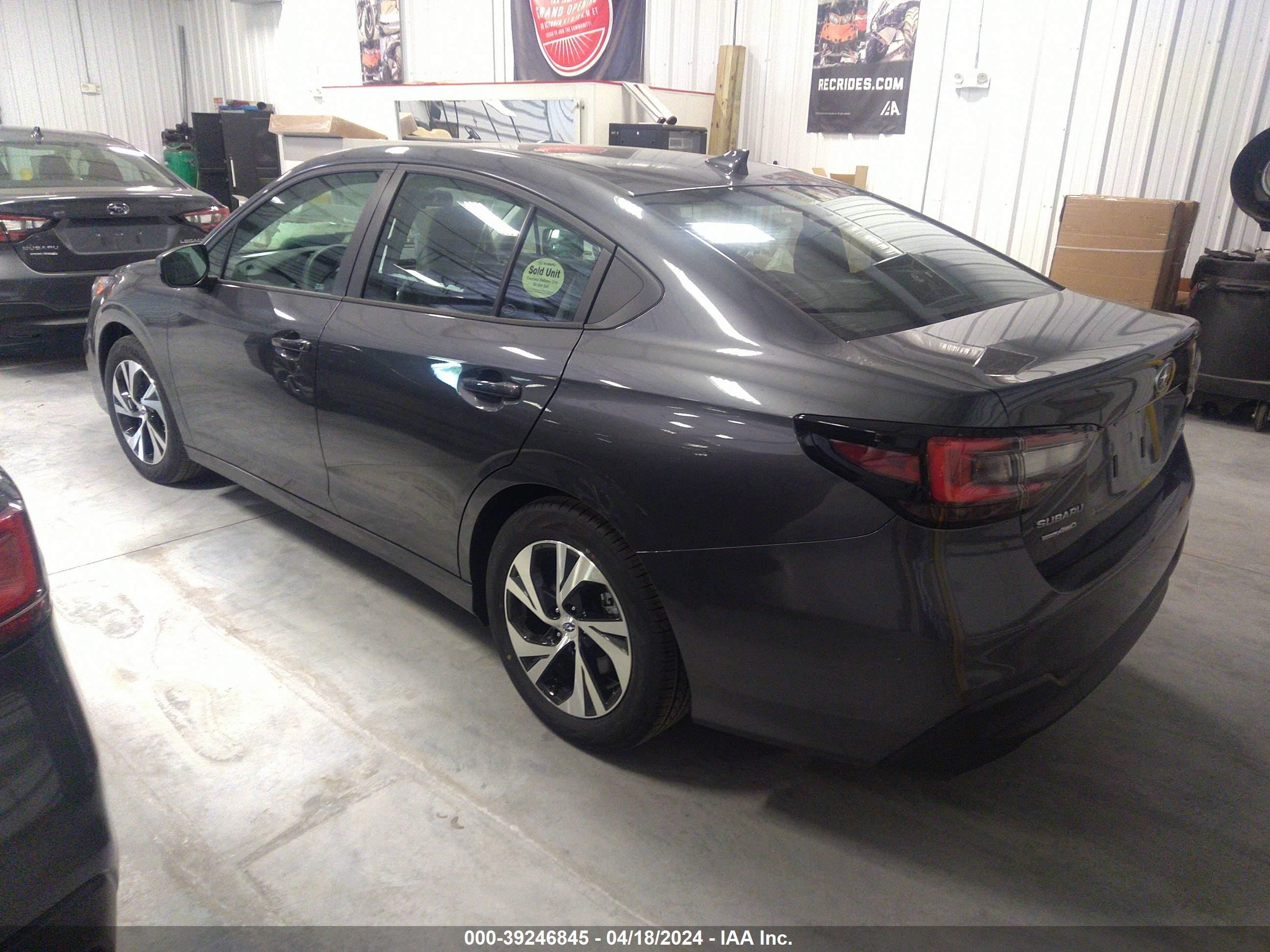 Photo 2 VIN: 4S3BWAB62R3025833 - SUBARU LEGACY 