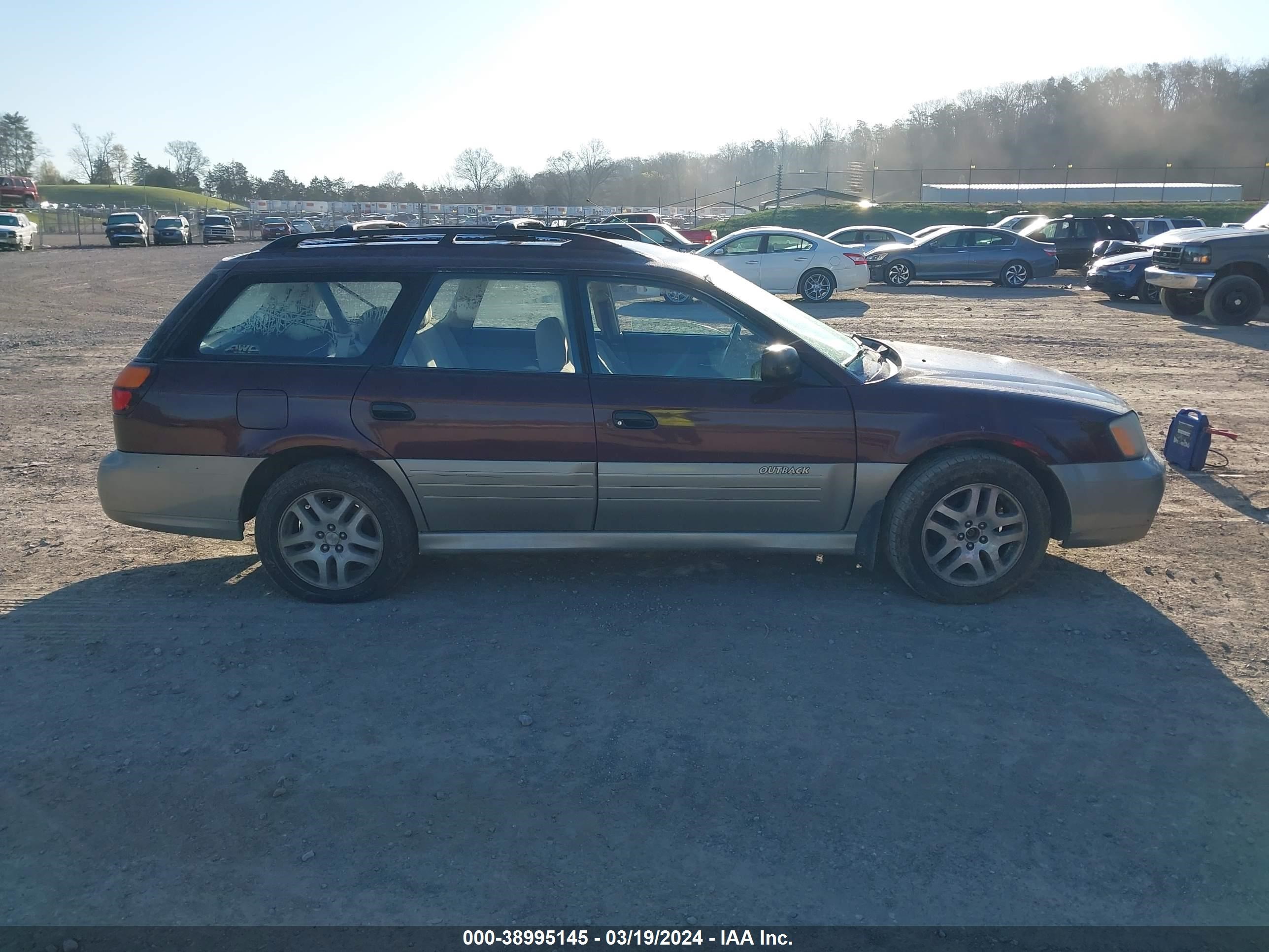 Photo 12 VIN: 4S3DH6658Y7615003 - SUBARU OUTBACK 