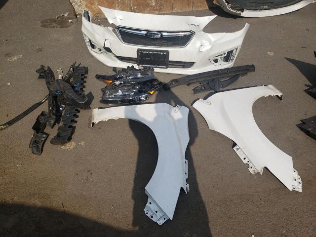 Photo 11 VIN: 4S3GKAA61K3613781 - SUBARU IMPREZA 