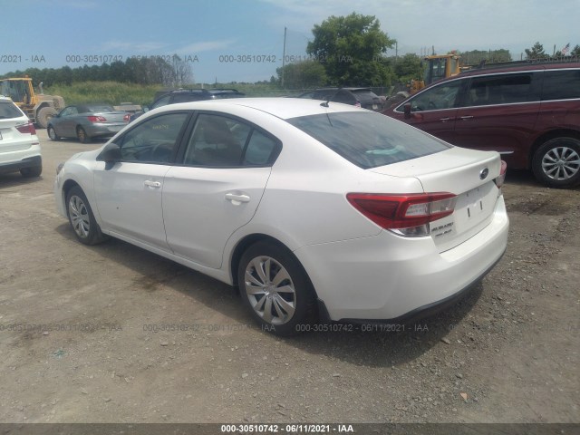 Photo 2 VIN: 4S3GKAA64J3609710 - SUBARU IMPREZA 