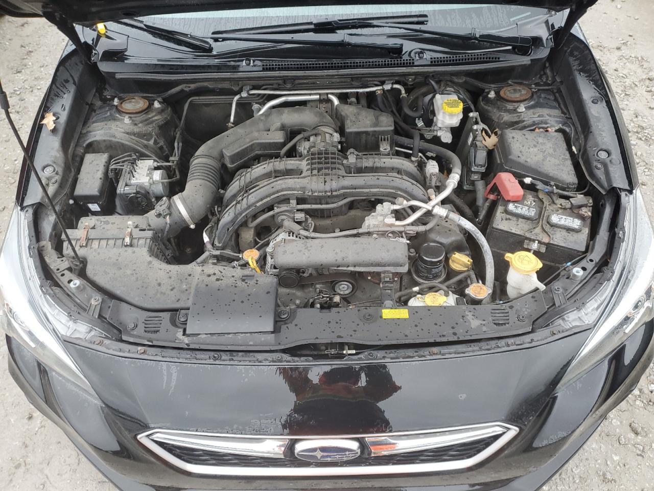 Photo 10 VIN: 4S3GKAA65J3608470 - SUBARU IMPREZA 