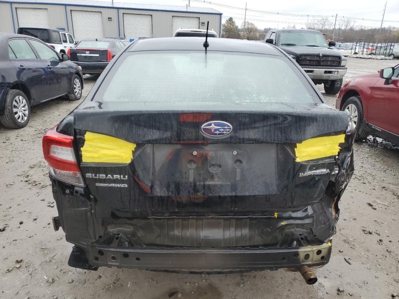 Photo 5 VIN: 4S3GKAA65J3608470 - SUBARU IMPREZA 