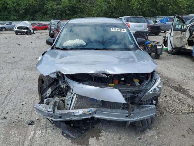 Photo 4 VIN: 4S3GKAA65K3607272 - SUBARU IMPREZA 