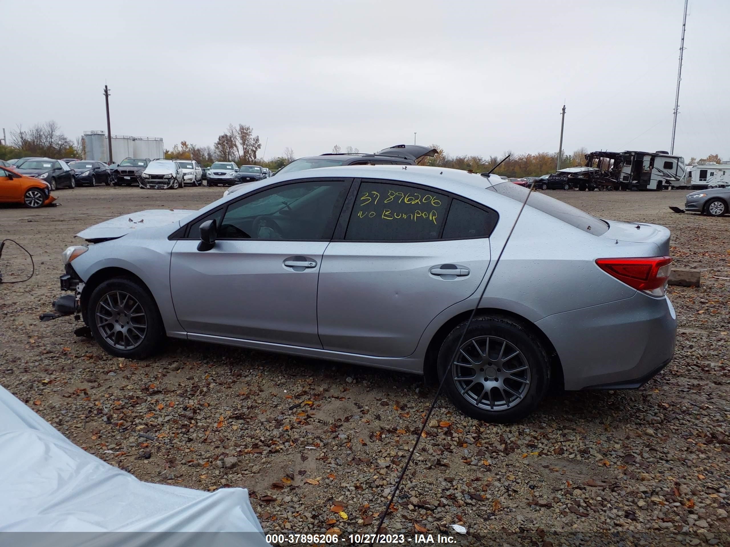 Photo 14 VIN: 4S3GKAA69J3617592 - SUBARU IMPREZA 