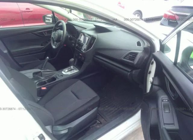 Photo 4 VIN: 4S3GKAA69J3620217 - SUBARU IMPREZA 