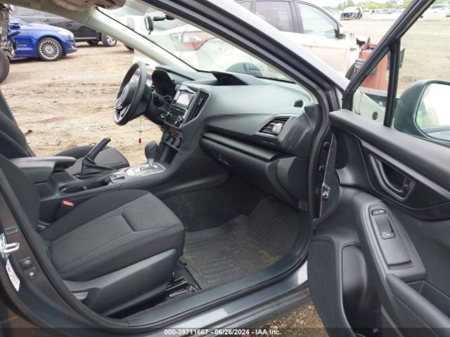 Photo 4 VIN: 4S3GKAA69K3607467 - SUBARU IMPREZA 