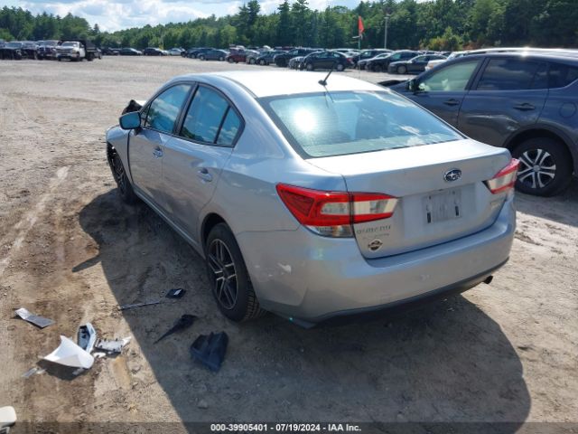 Photo 2 VIN: 4S3GKAA6XH3610435 - SUBARU IMPREZA 