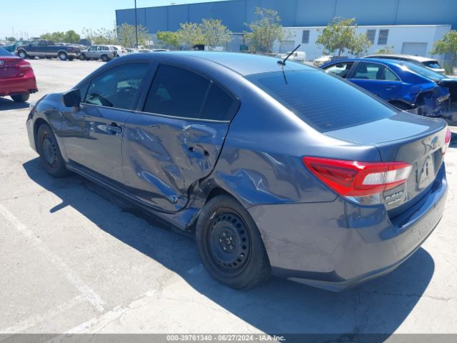 Photo 2 VIN: 4S3GKAA6XH3624402 - SUBARU IMPREZA 