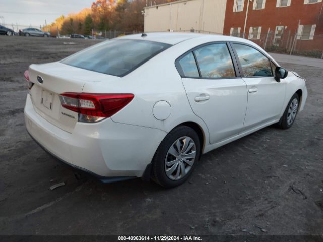 Photo 3 VIN: 4S3GKAA6XK3601130 - SUBARU IMPREZA 