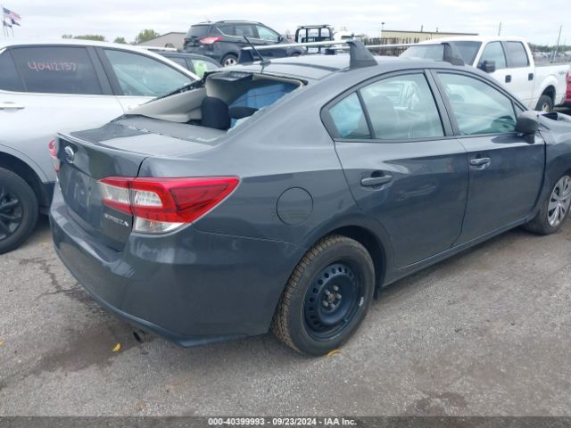 Photo 3 VIN: 4S3GKAA6XK3618722 - SUBARU IMPREZA 