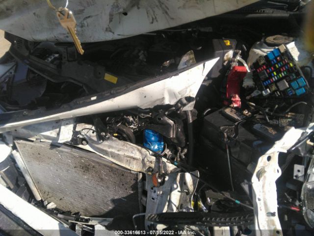 Photo 9 VIN: 4S3GKAB60K3621739 - SUBARU IMPREZA 