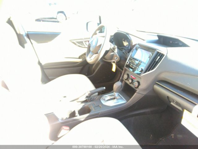 Photo 4 VIN: 4S3GKAB61N3601682 - SUBARU IMPREZA 