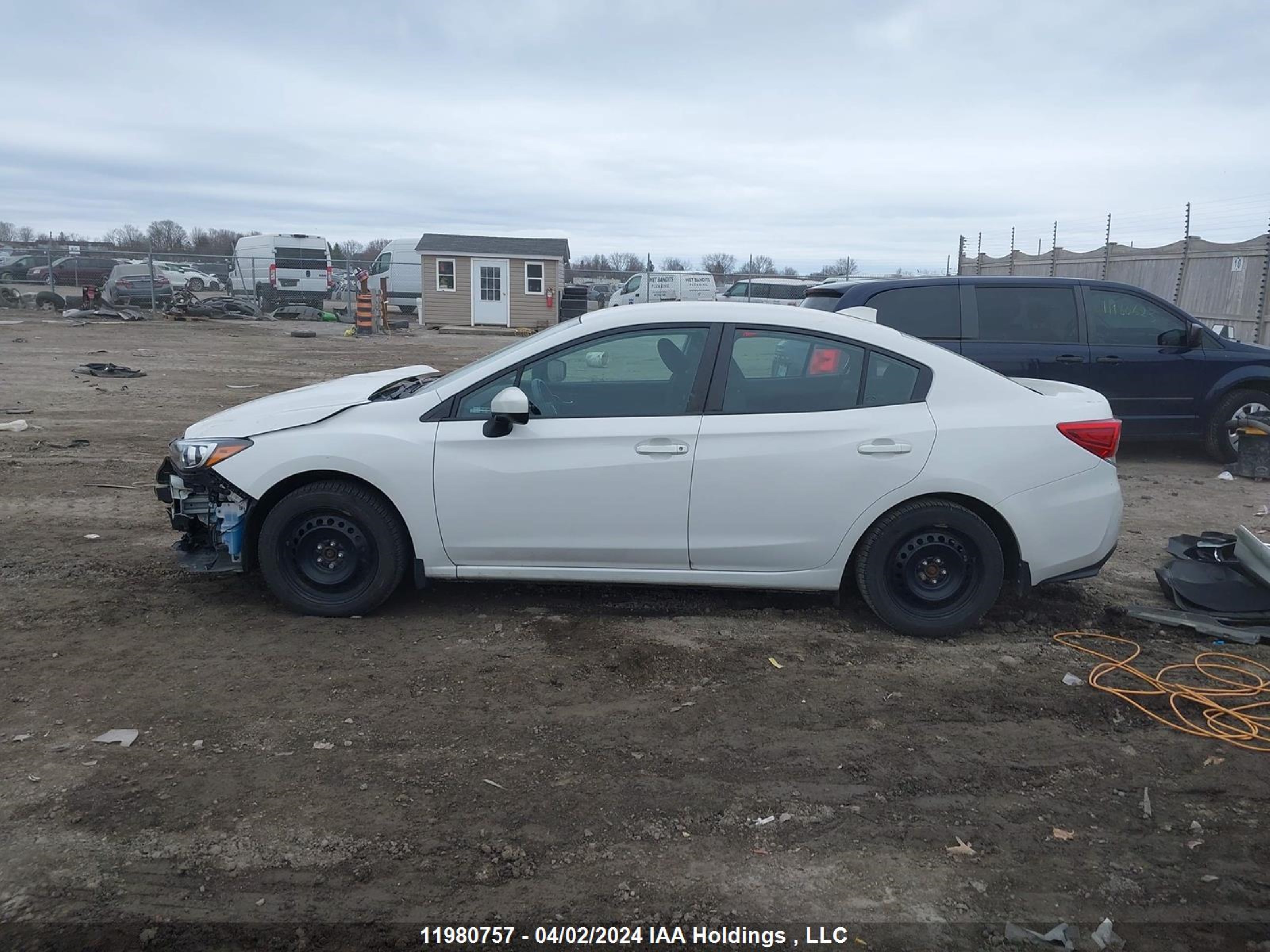 Photo 14 VIN: 4S3GKAB65J3619452 - SUBARU IMPREZA 