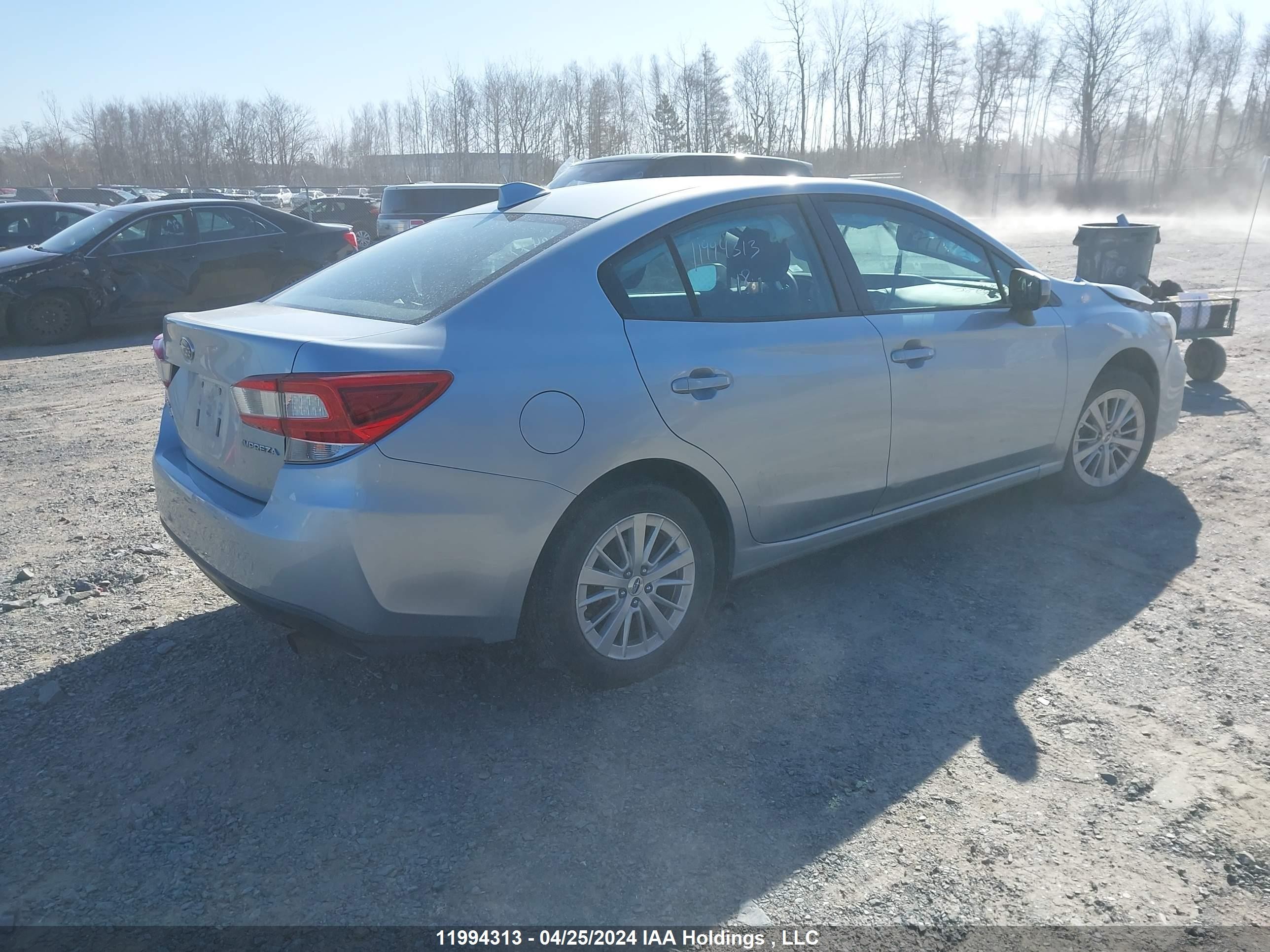 Photo 3 VIN: 4S3GKAB69J3619034 - SUBARU IMPREZA 