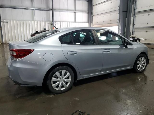 Photo 2 VIN: 4S3GKAB6XK3603328 - SUBARU IMPREZA 