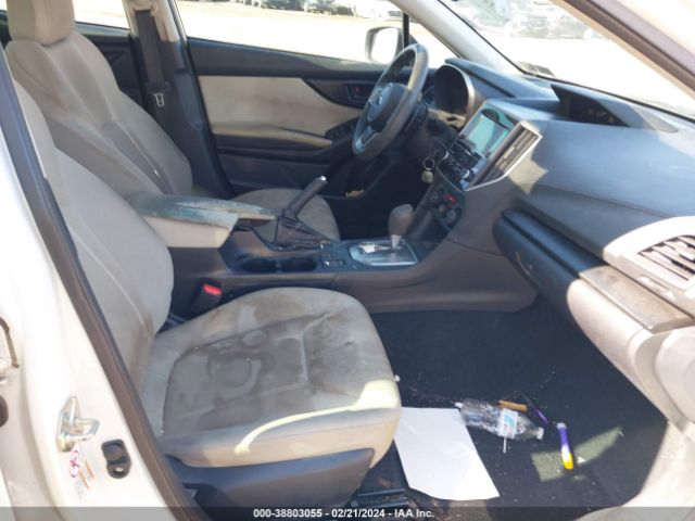 Photo 4 VIN: 4S3GKAD6XH3624086 - SUBARU IMPREZA 