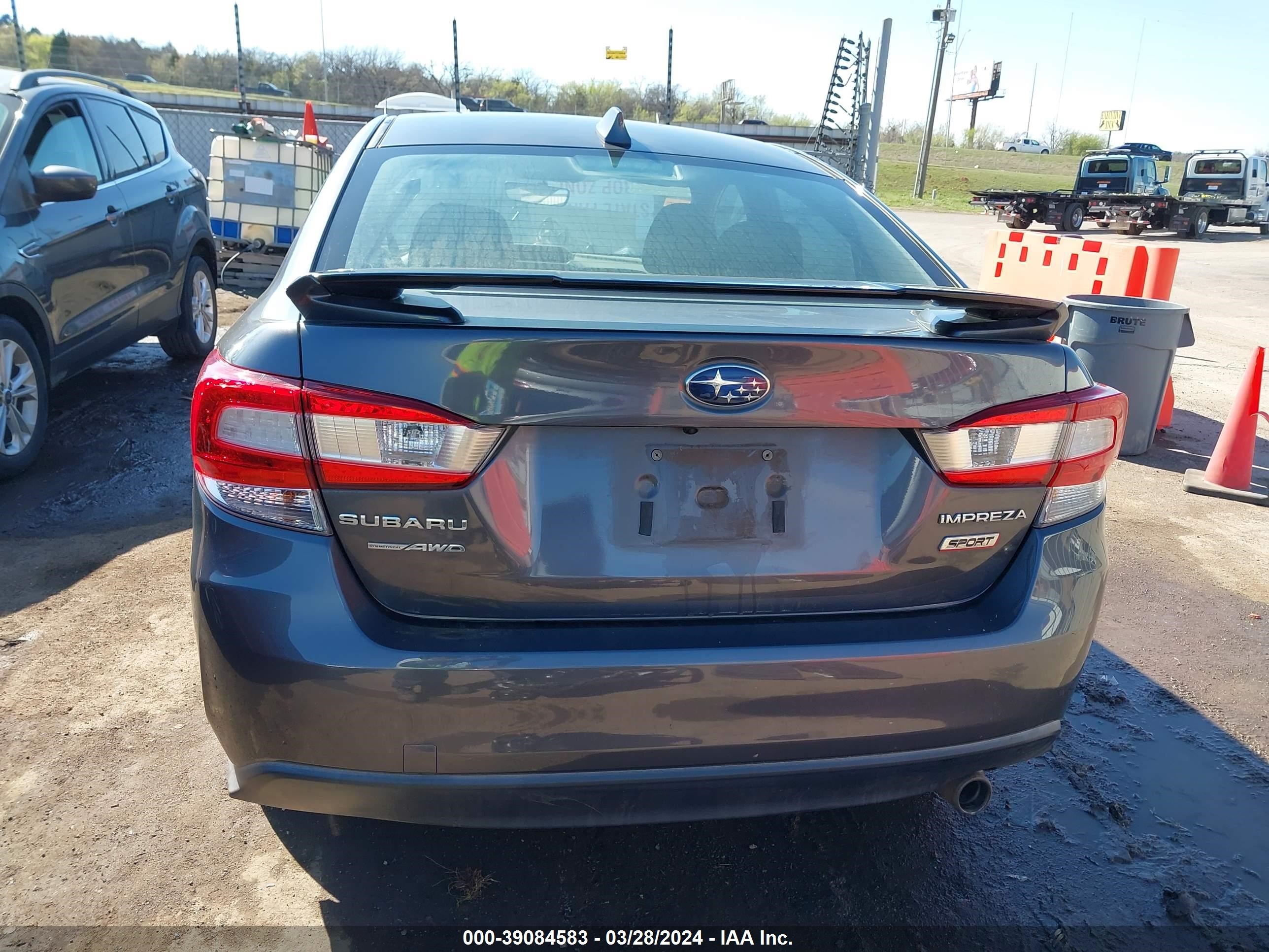 Photo 15 VIN: 4S3GKAL66J1602430 - SUBARU IMPREZA 