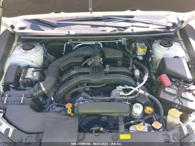 Photo 9 VIN: 4S3GKAM62J3611855 - SUBARU IMPREZA 